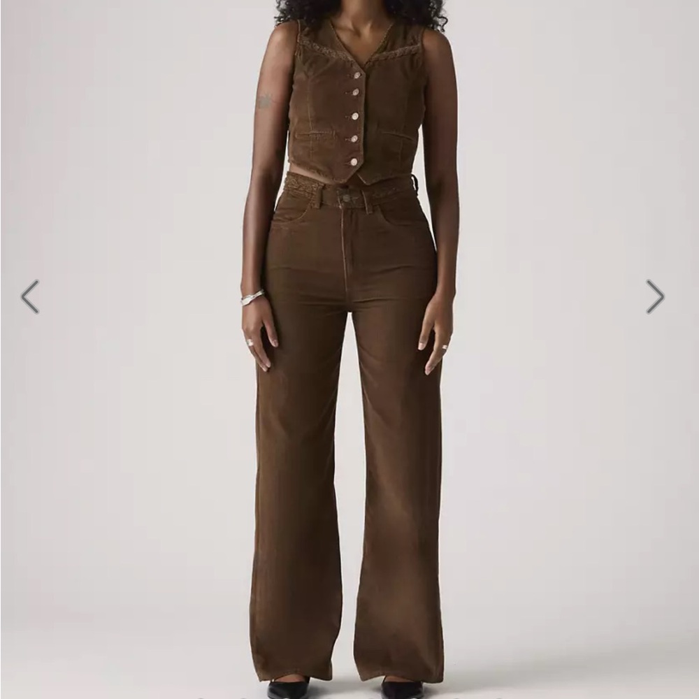 Levi's Brown Ribcage Wide Leg corduroy pants 26